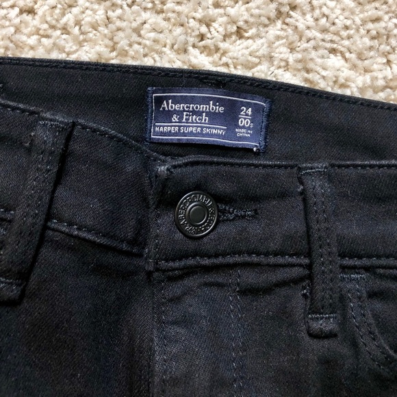 A&F Ripped Black Jeans - Picture 4 of 4